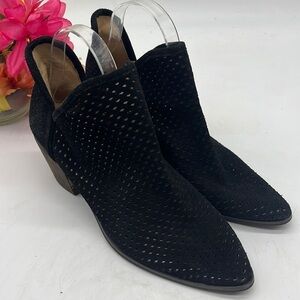 Lucky Brand Black Suede cut otu ankle bootie Size 8.5 BAB3987F